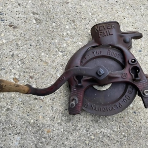 The Vintage Manual Corn Sheller: A Journey Through Agricultural Innovation