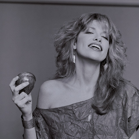 Carly Simon: The Timeless Voice of Folk Rock