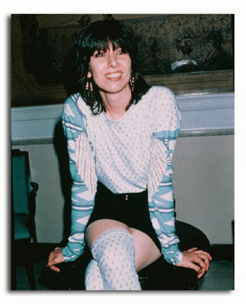 The Legendary Journey of Chrissie Hynde: Rock Icon and Trailblazer