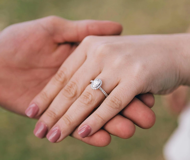 My Fiancée Turned Down a ,000 Engagement Ring — Now I’m Questioning Our Relationship