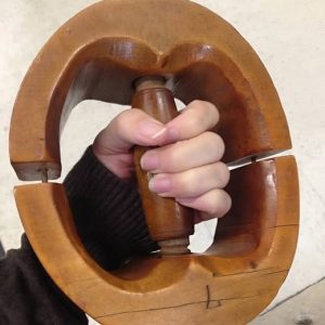The Forgotten Tool of Fashion’s Past: Only True Style Veterans Know What This Is!
