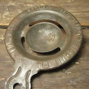 Almost no one recognizes this antique tool Almost no one recognizes this antique tool