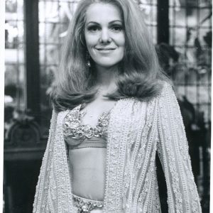 The Timeless Star Who Balanced Grace, Wit, and Courage