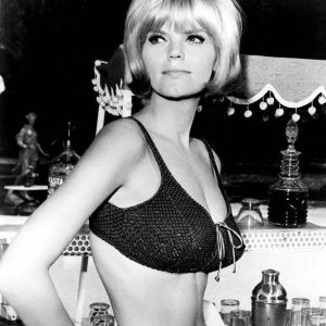 The Bubbly Blonde Bombshell Who Lit Up ‘70s Late-Night TV and Left a Lasting Spark