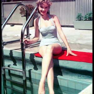 She Was the Brightest Star of Classic Sci-Fi — and Decades Later, Her Timeless Beauty Still Shines Across the Galaxy She Was the Brightest Star of Classic Sci-Fi — and Decades Later, Her Timeless Beauty Still Shines Across the Galaxy