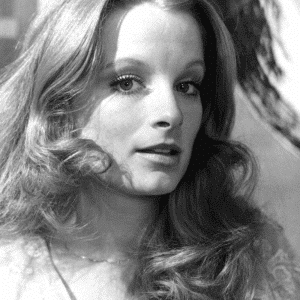 The Ultimate ‘70s Beauty Who Left Hollywood Too Soon. Want to revisit her unforgettable moments?