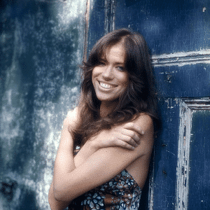 A Voice That Felt Like a Secret Shared: How Honest Songs Became Timeless